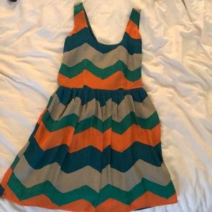 Dress. Silky texture. Zip side size 4